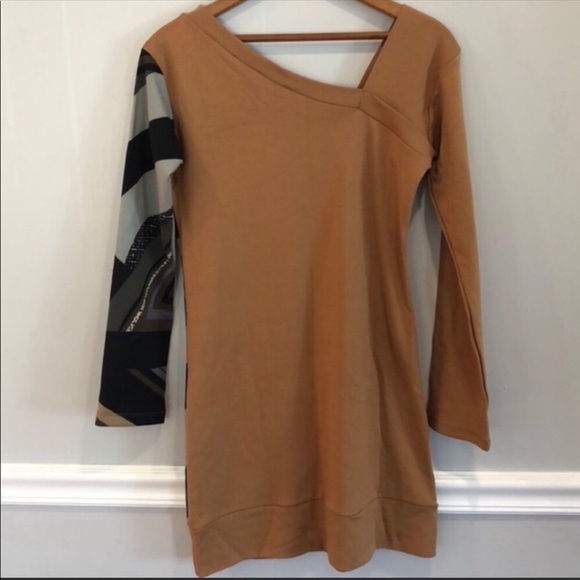 Geometric Printed Asymmetrical Bodycon Dress - Picture 13 of 13